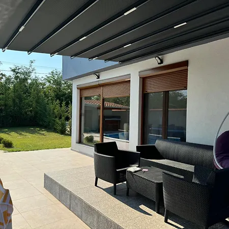 Villa With Pool In *